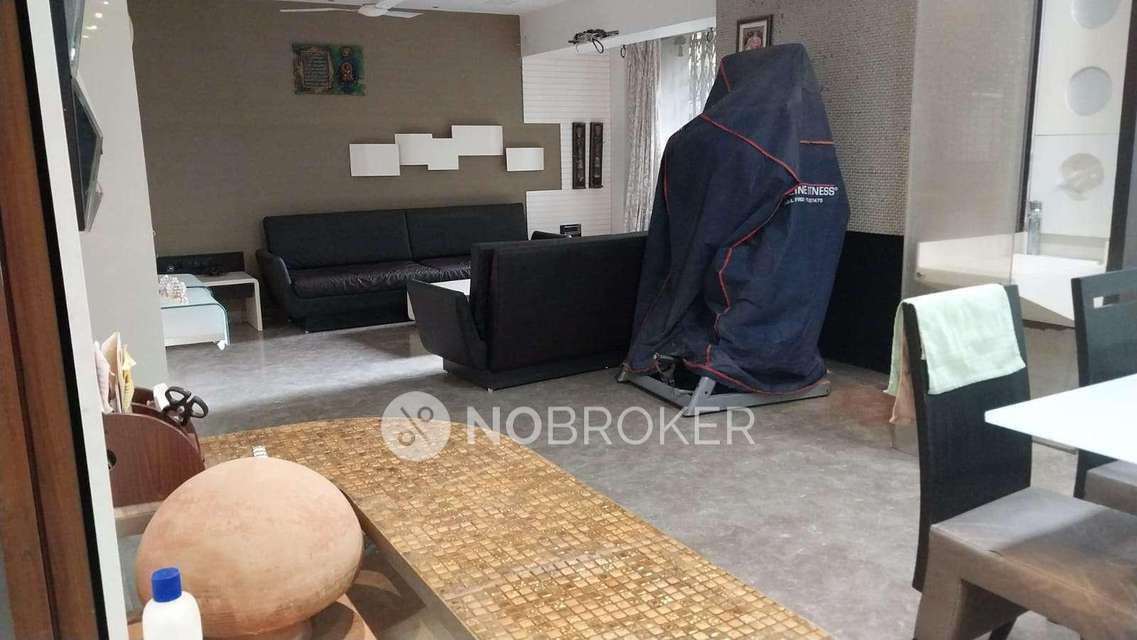 4 BHK Flat In Karishma Apartment For Sale  In Kandivali West