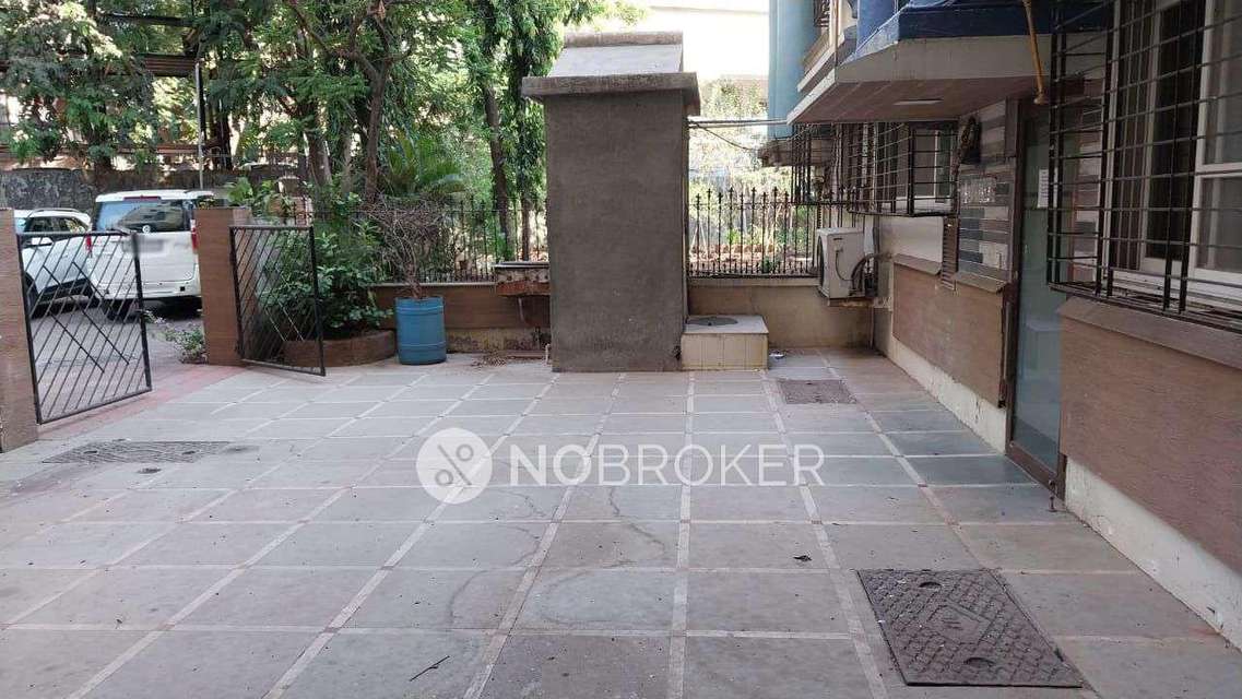 4 BHK Flat In Karishma Apartment For Sale  In Kandivali West