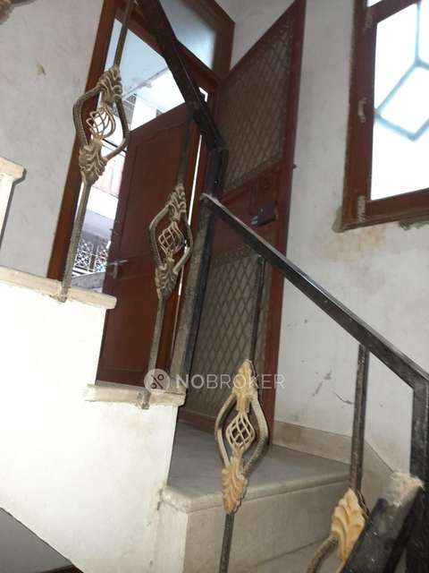 2 BHK Flat In Apartment For Sale  In Srinivaspuri