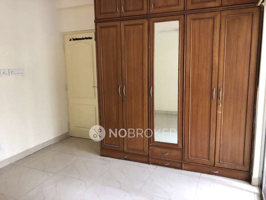 2 BHK Flat In Sap Kyros Sun City for Rent  In Iblur Village