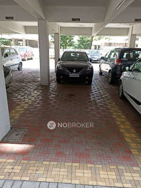 2 BHK Flat In Kumar Purab For Sale  In Hadapsar