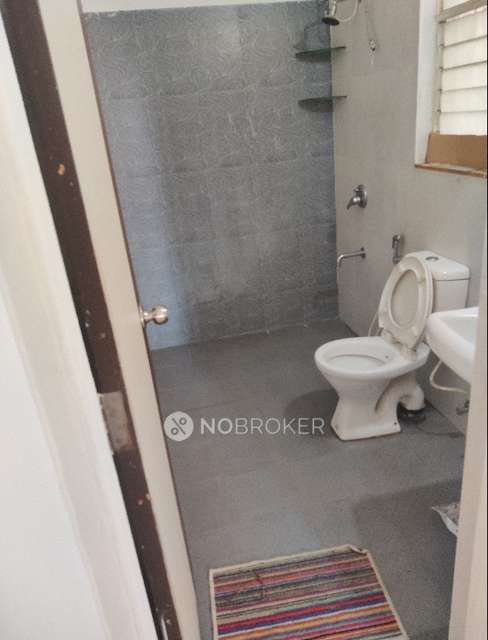 2 BHK Flat In Kumar Purab For Sale  In Hadapsar