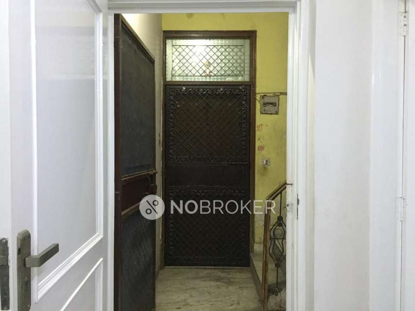 3 BHK Flat In Standalone  Building  For Sale  In Roop Nagar