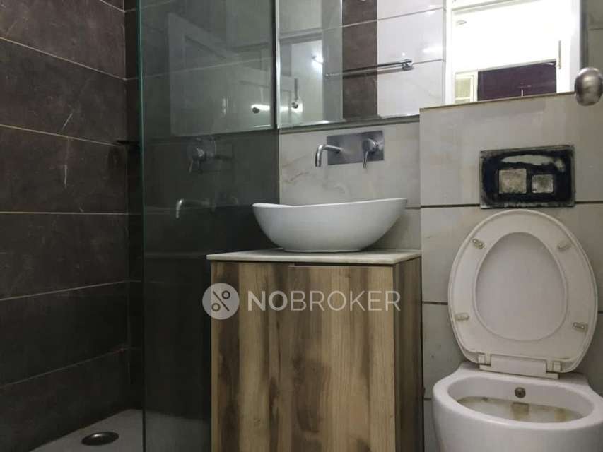 3 BHK Flat In Standalone  Building  For Sale  In Roop Nagar
