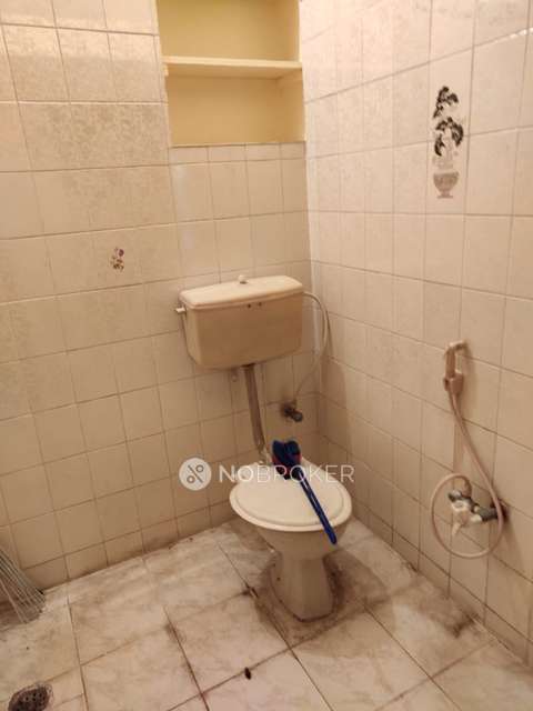 4+ BHK Flat For Sale  In Basaweshwara Nagar