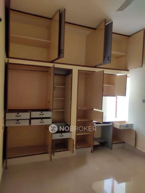 4+ BHK Flat For Sale  In Basaweshwara Nagar