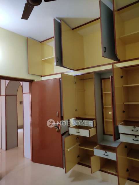 4+ BHK Flat For Sale  In Basaweshwara Nagar