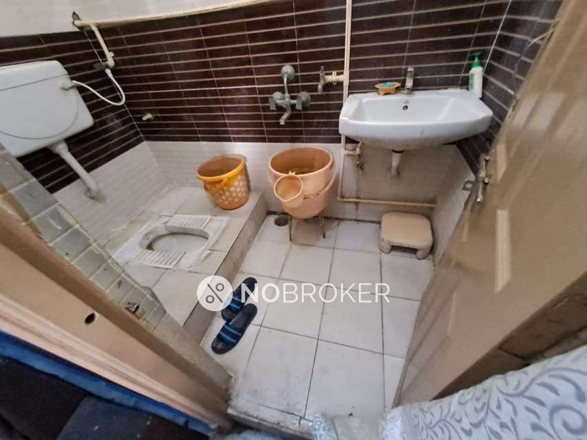 2 BHK Flat In Aziz Mansion  Humayun Nagar For Sale  In Masab Tank