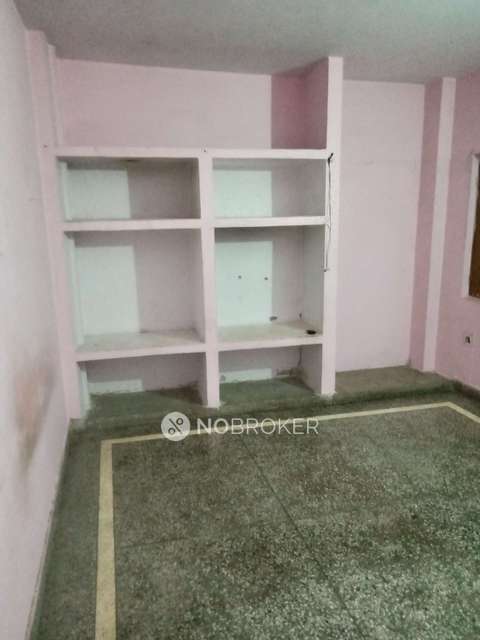 1 RK Flat for Rent  In Laxmi Nagar