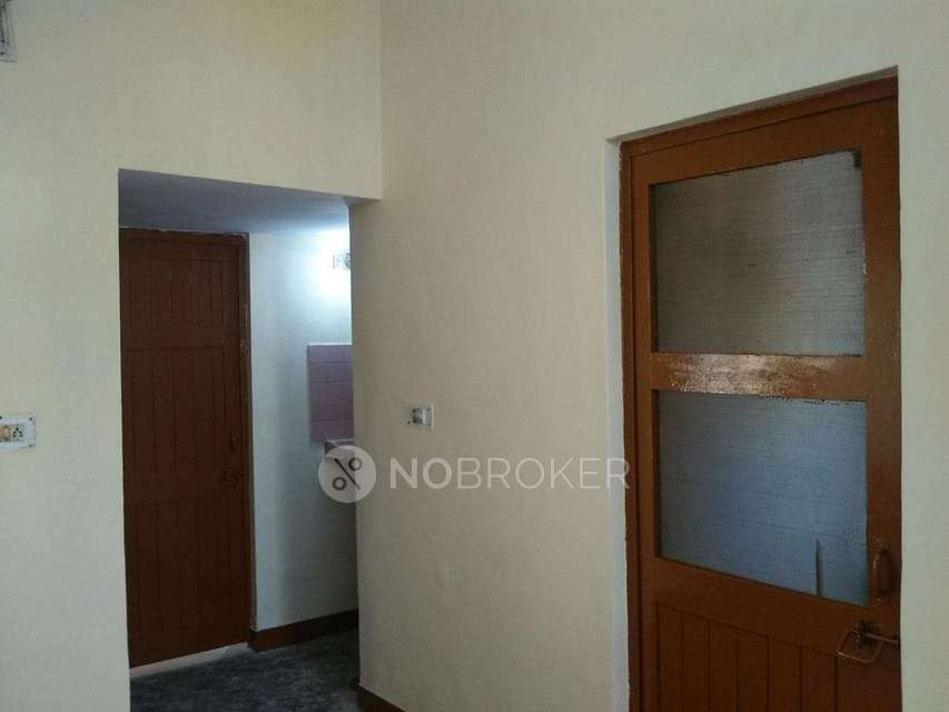 1 BHK Flat In Dda Lig Flat Sg Pocket Dilshad Garden For Sale  In Dilshad Garden