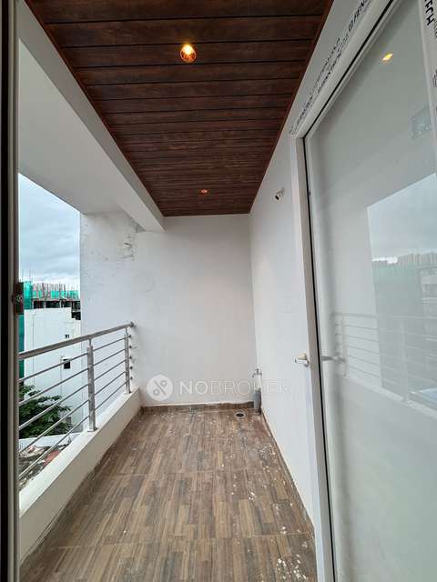 2 BHK Flat In Goldstone Jewel Park For Sale  In Puppalaguda