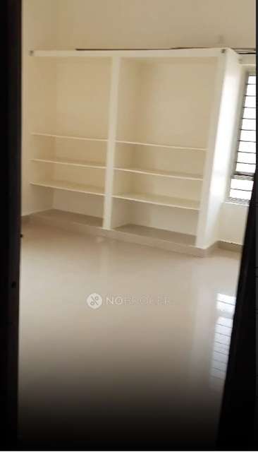 2 BHK Flat In Aparrtment For Sale  In Chanakyapuri