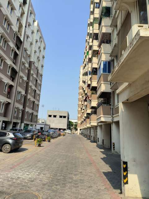 3 BHK Flat In Santha Towers For Sale  In Paruthippattu