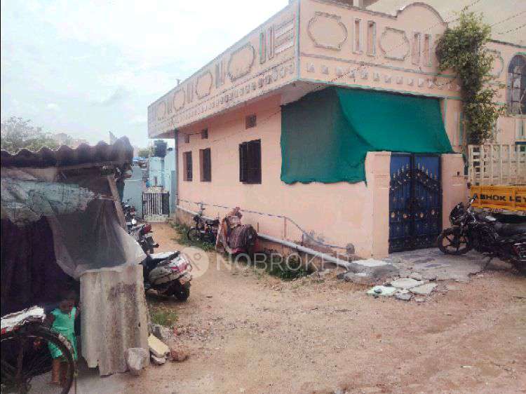 2 BHK House For Sale  In Hafeezpet