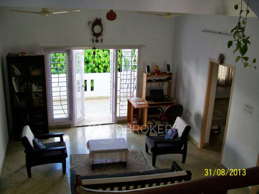 4+ BHK House for Rent  In Neelangarai