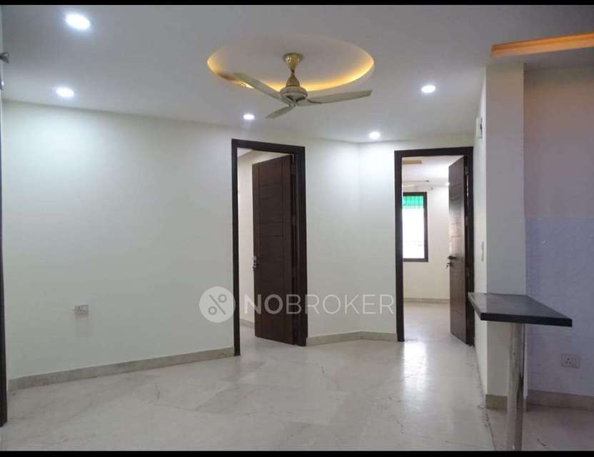 3 BHK Flat In Standalone Building  For Sale  In Defence Colony