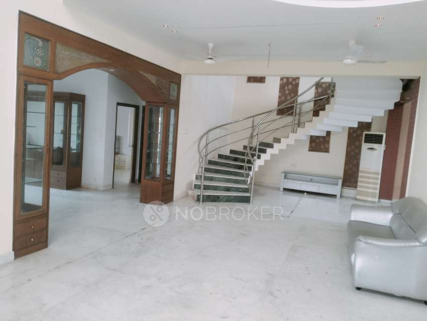 4+ BHK Flat For Sale  In Chanda Nagar