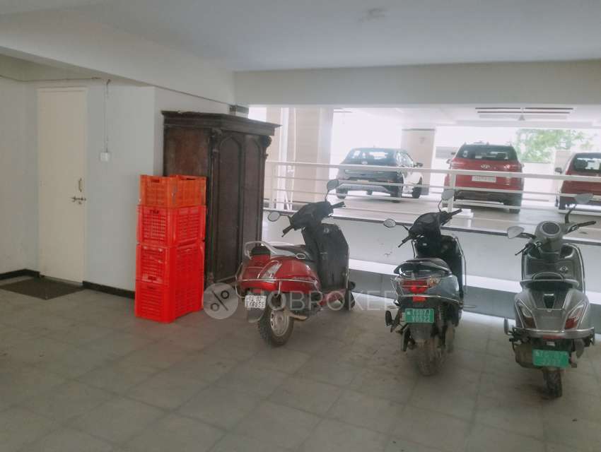 4+ BHK Flat For Sale  In Chanda Nagar