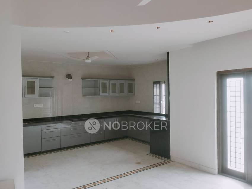 4+ BHK Flat For Sale  In Chanda Nagar