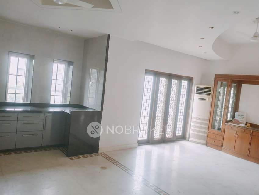 4+ BHK Flat For Sale  In Chanda Nagar