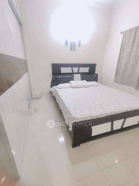 2 BHK Flat In Nayeem Residency for Rent  In Banjara Hills