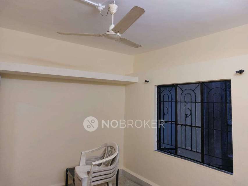 2 BHK Flat In Ganesh Park, Manikbaug, Sinhahad Road, For Sale  In Anand Nagar