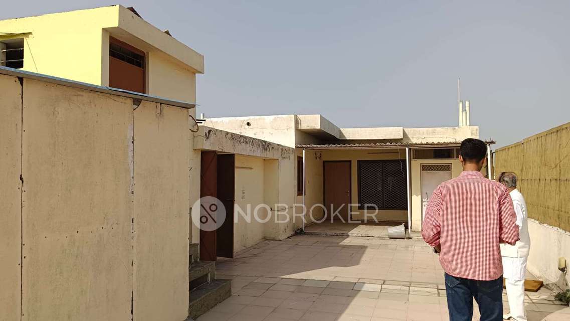 4 BHK Flat For Sale  In Greater Kailash