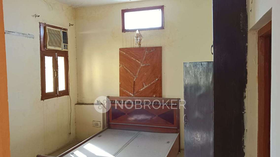 4 BHK Flat For Sale  In Greater Kailash