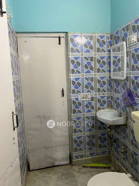 1 BHK Flat For Sale  In Govindpuri Extension