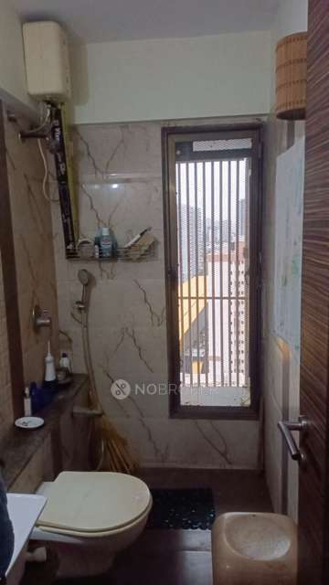 2 BHK Flat In Shri Ganesh Chs For Sale  In Goregaon West