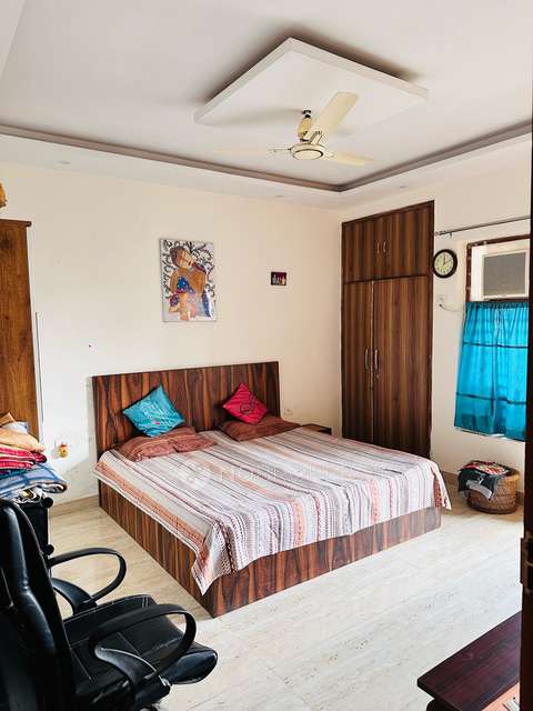 4 BHK Flat In Standalone Building  For Sale  In  Sector 34