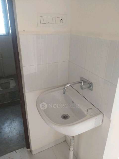 2 BHK Flat In Subhash Builders Vardhaman Township for Rent  In Hadapsar