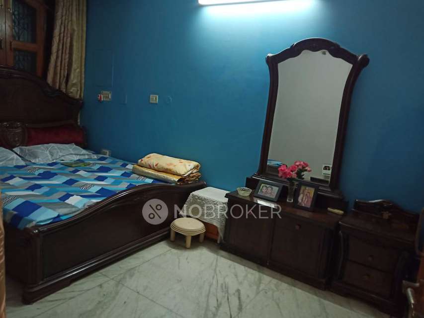 4+ BHK Flat In Standalone Builiding  for Rent  In Sector 25a