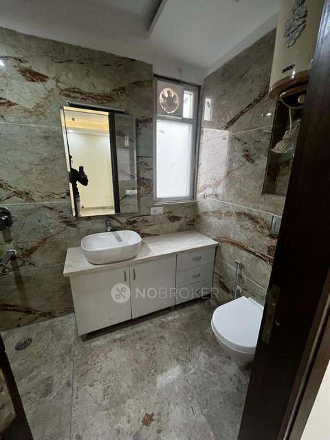 3 BHK Flat In Standalone Building	 For Sale  In Lajpat Nagar