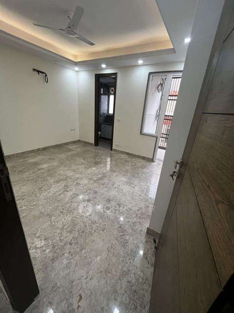 3 BHK Flat In Standalone Building	 For Sale  In Lajpat Nagar
