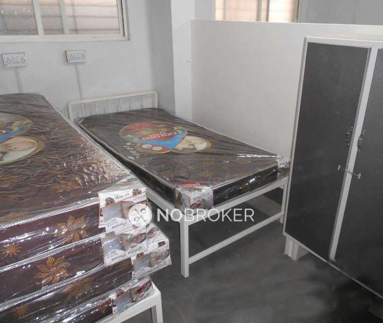 2 BHK Flat for Rent  In Mundhwa