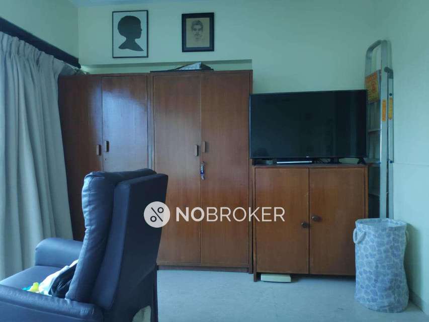 1 BHK Flat In One Chs For Sale  In Santacruz West