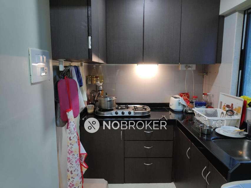 1 BHK Flat In One Chs For Sale  In Santacruz West