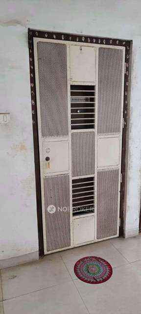 2 BHK Flat In Bhujbal Valay For Sale  In Hadapsar