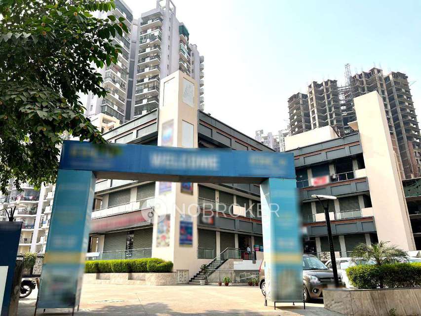 Office Space in Crossings Republik, Ghaziabad for sale 