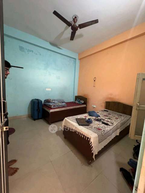 PG for Boys in Sector 69