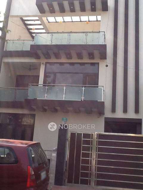 4 BHK Flat for Rent  In Sector 37