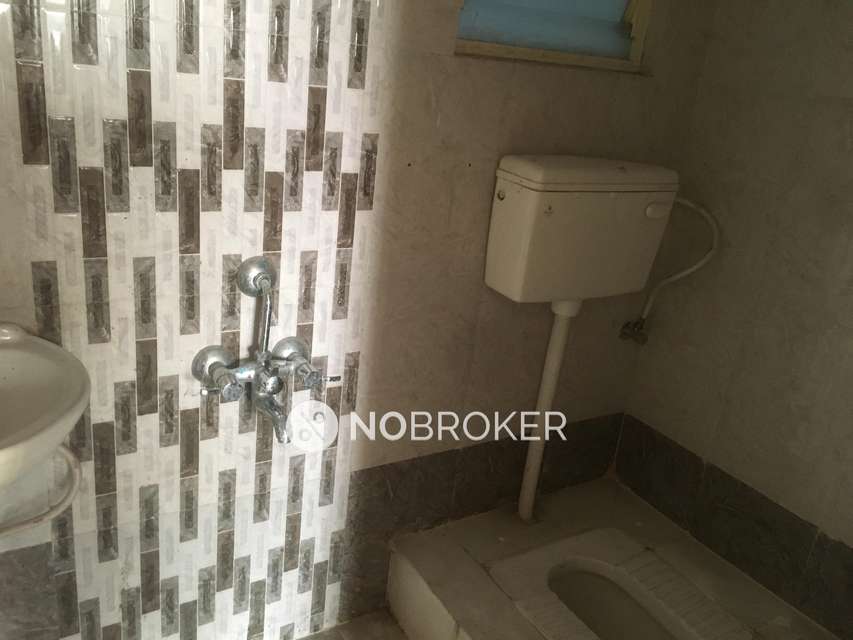 2 BHK Flat In Artha Raj Hillock Towers For Sale  In Hillock Towers