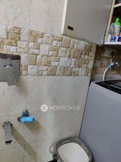 2 BHK Flat In Yog Milan Building For Sale  In Tardeo