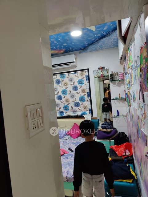 2 BHK Flat In Yog Milan Building For Sale  In Tardeo