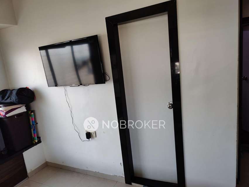 2 BHK Flat In Yog Milan Building For Sale  In Tardeo