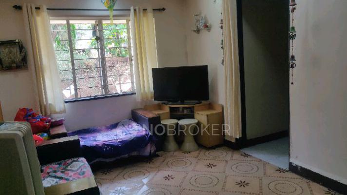 Single Room for Female In 2 BHK  In Mahesh Society In Bibwewadi