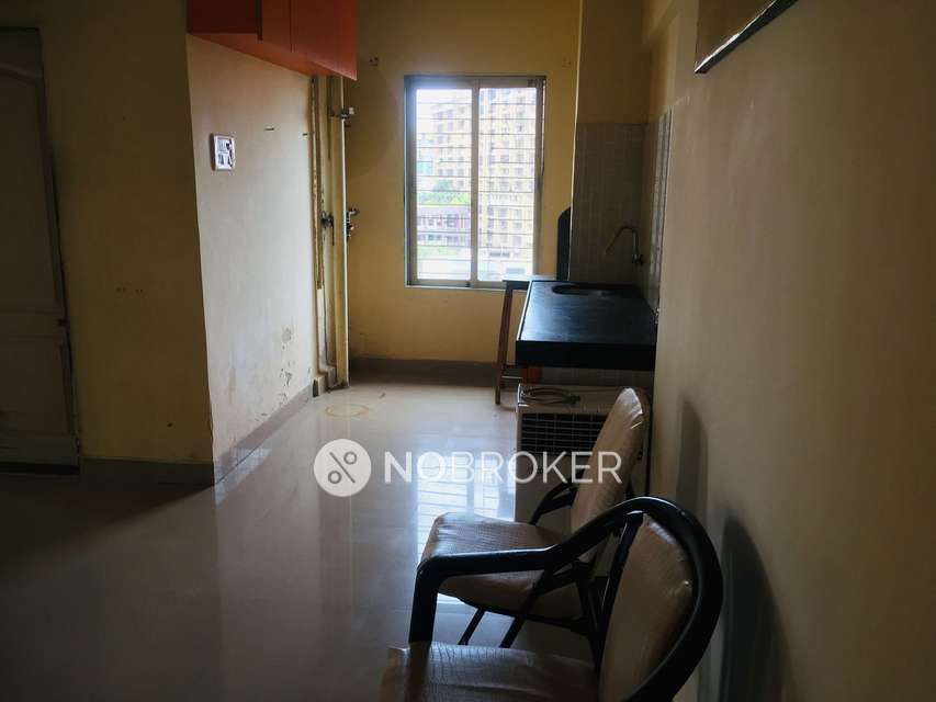 1 BHK Flat In Batul House For Sale  In Mazgaon