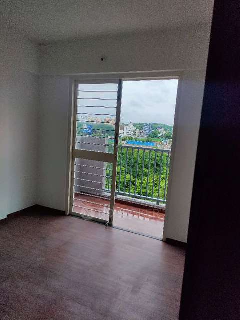 2 BHK Flat In Splendid Park Pro, Yashada Realty Group for Rent  In Dudulgaon Bus Stop