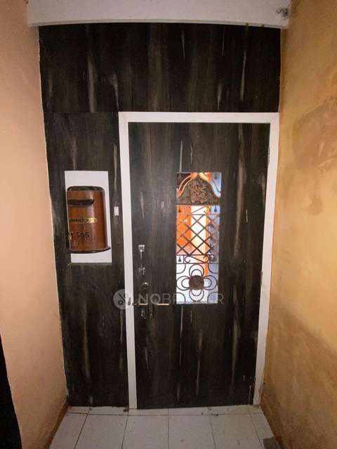 1 BHK Flat In Express View Apartment For Sale  In Kurla East